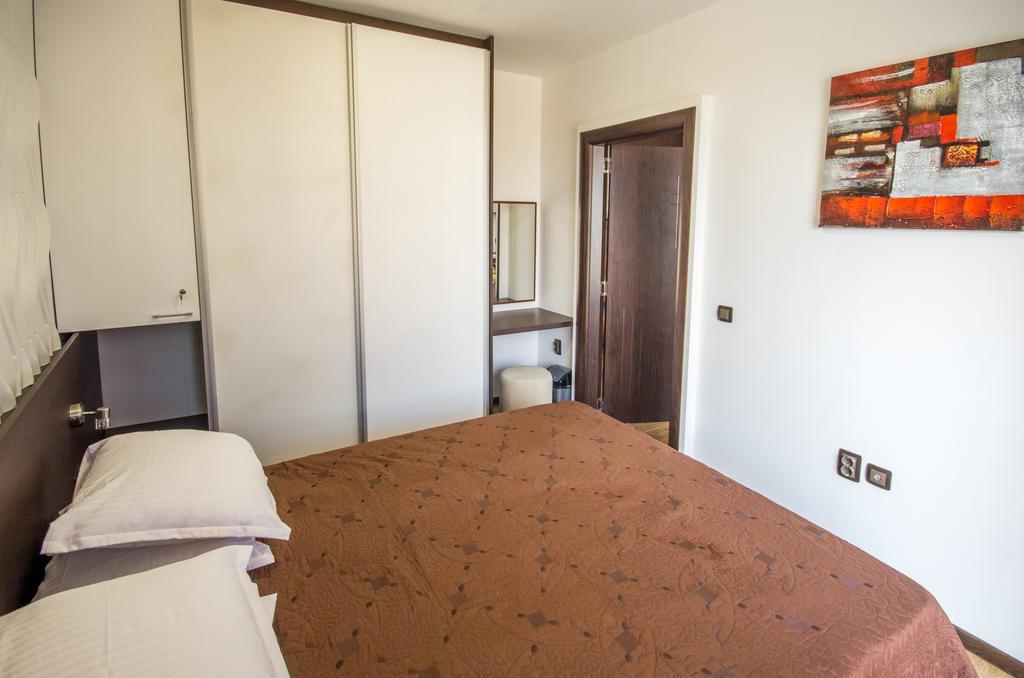 City Apartments La Casa Varna Esterno foto