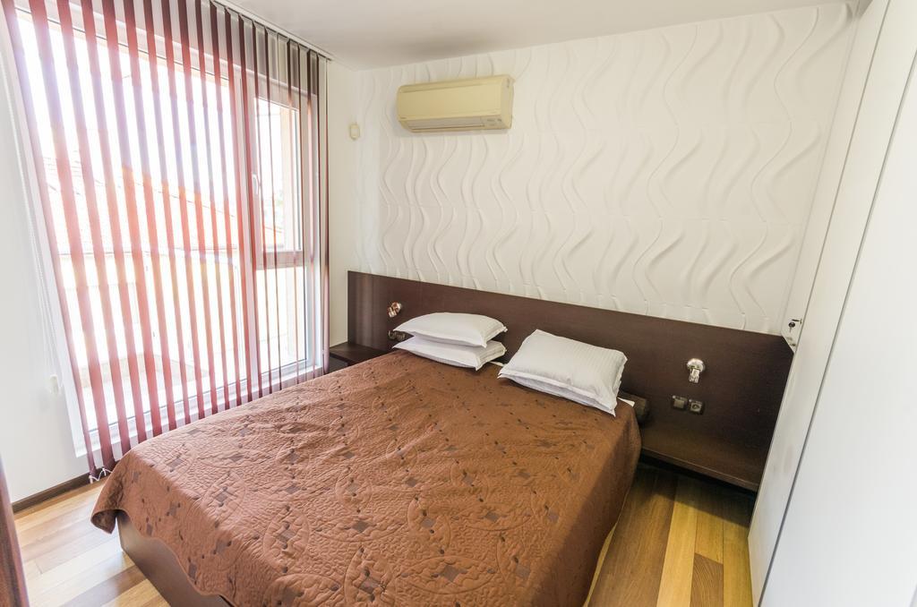 City Apartments La Casa Varna Esterno foto