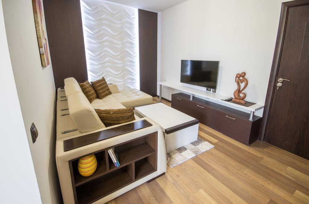 City Apartments La Casa Varna Esterno foto