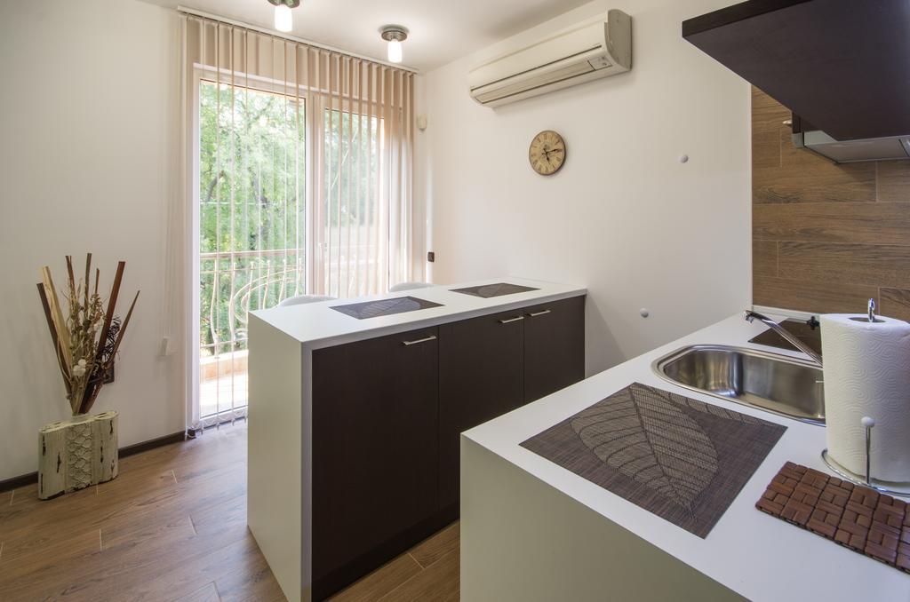 City Apartments La Casa Varna Esterno foto